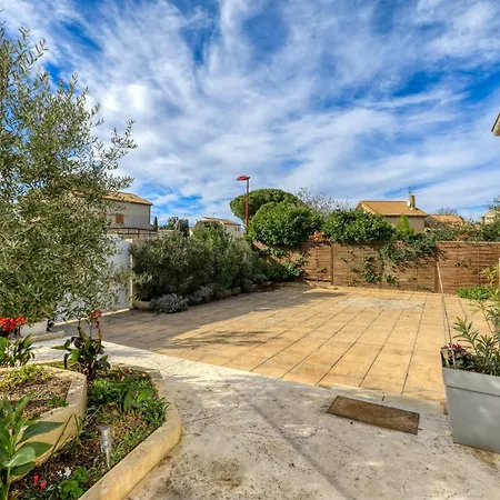 Angelo - Lavande Couette-café Saint-Thibéry