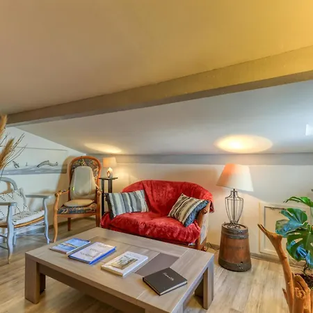 Angelo - Lavande Bed & Breakfast 3*