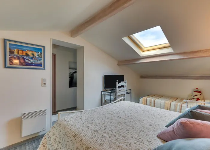 Angelo - Lavande Bed & Breakfast 3*