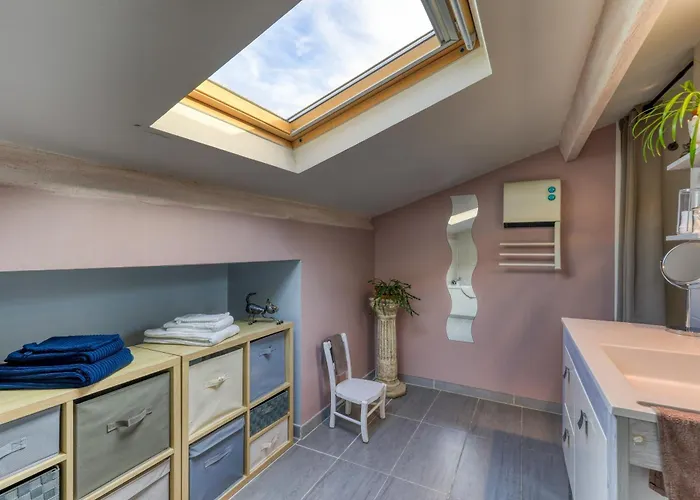 Angelo - Lavande Bed & Breakfast 3*